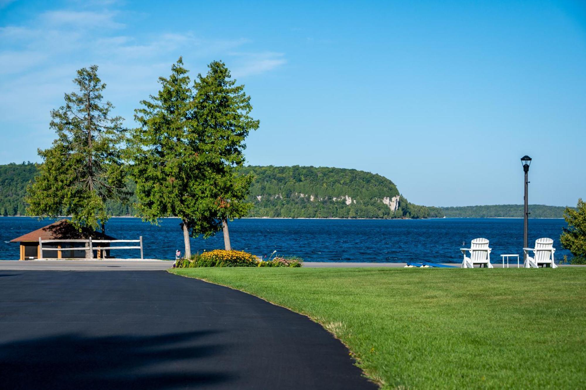 Pine Grove Resort Ephraim Exterior photo