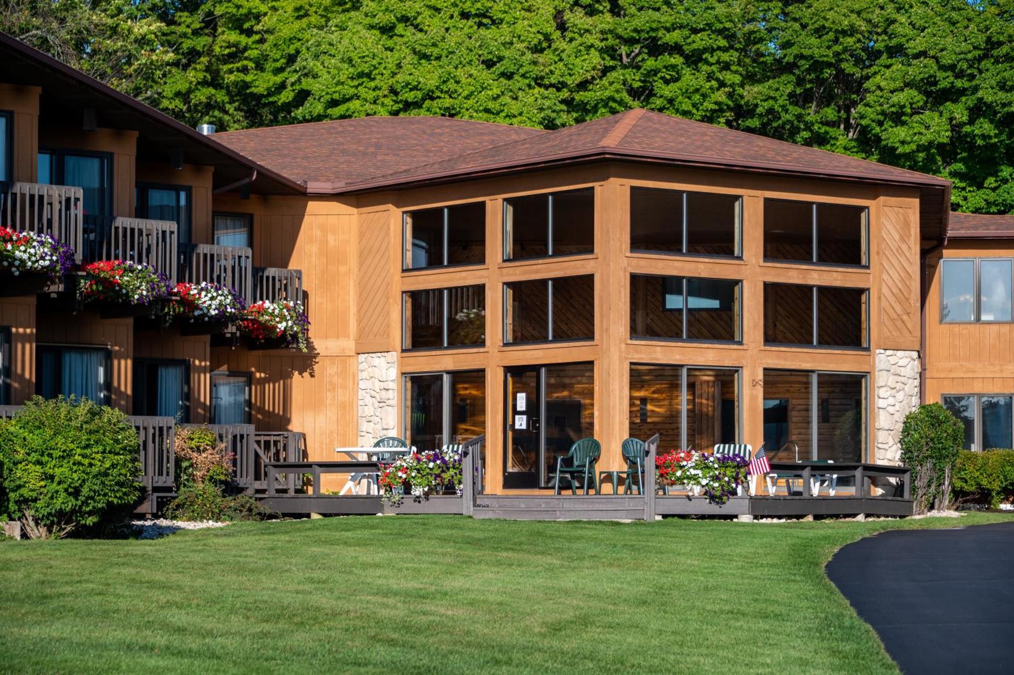 Pine Grove Resort Ephraim Exterior photo