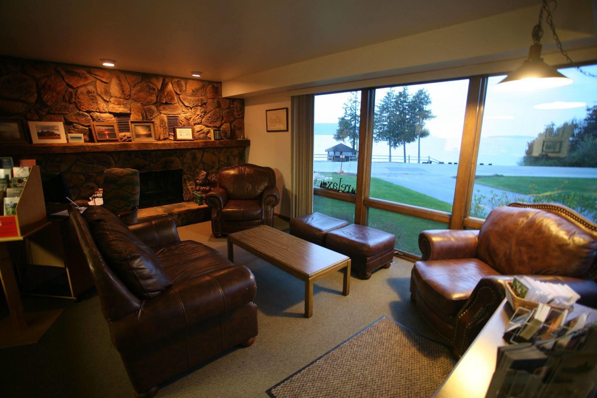 Pine Grove Resort Ephraim Exterior photo